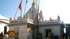 naina-devi-temple